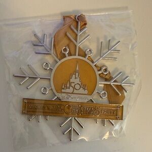 Disney Magic Kingdom 50th Anniversary 2022 Merry Christmas Snowflake Ornament